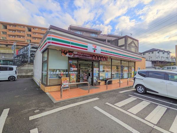 上永谷ニューハイツ(セブンイレブン横浜下永谷駅前店)