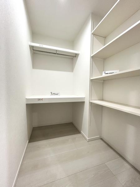 県ドリームハイツ17号棟(収納)