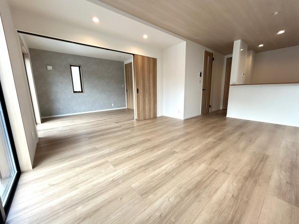 栄区野七里１丁目　新築一戸建て全１棟