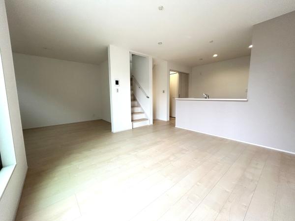 金沢区六浦東１丁目　新築一戸建て全２棟１号棟