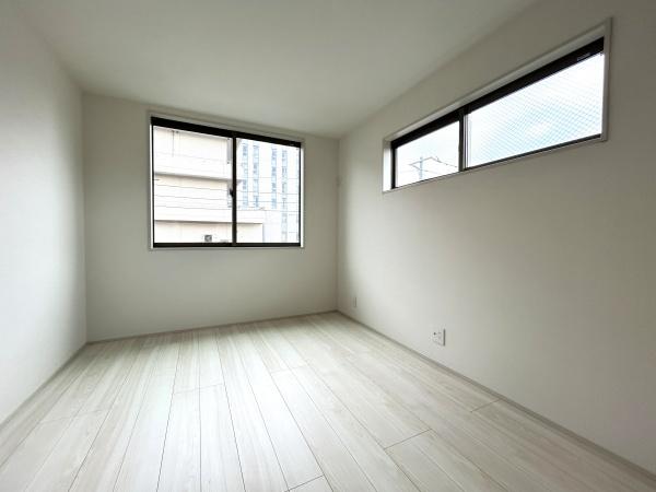 金沢区六浦東１丁目　新築一戸建て全２棟２号棟