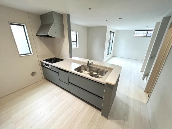 金沢区六浦東１丁目　新築一戸建て全２棟２号棟