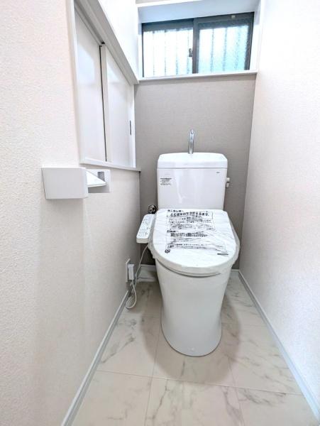 横浜市磯子区滝頭1丁目の中古一戸建て(トイレ)