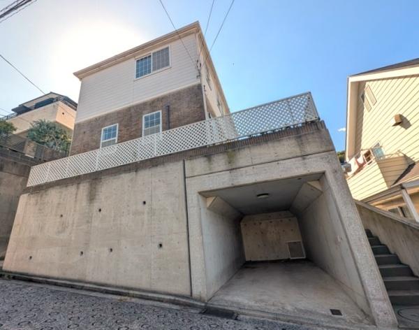 横浜市磯子区岡村１丁目の中古一戸建て