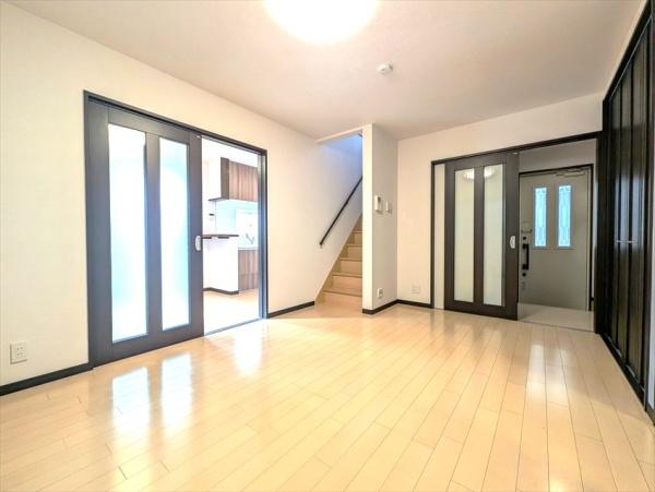 横浜市港南区上永谷6丁目の中古一戸建て(リビング)