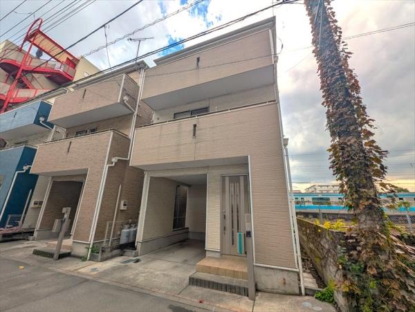 磯子区磯子2丁目 中古一戸建て