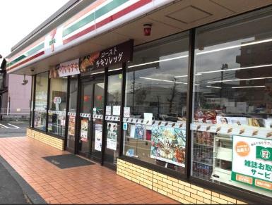 ライオンズマンション金沢八景第１２(セブンイレブン横浜六浦1丁目店)