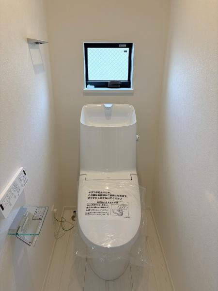 金沢区富岡東１丁目　新築一戸建て全３棟２号棟