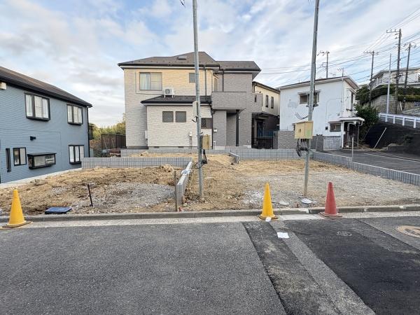 金沢区富岡東１丁目　新築一戸建て全３棟２号棟