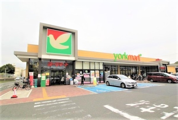 六浦荘団地Ｂ棟(ヨークマート六浦店)