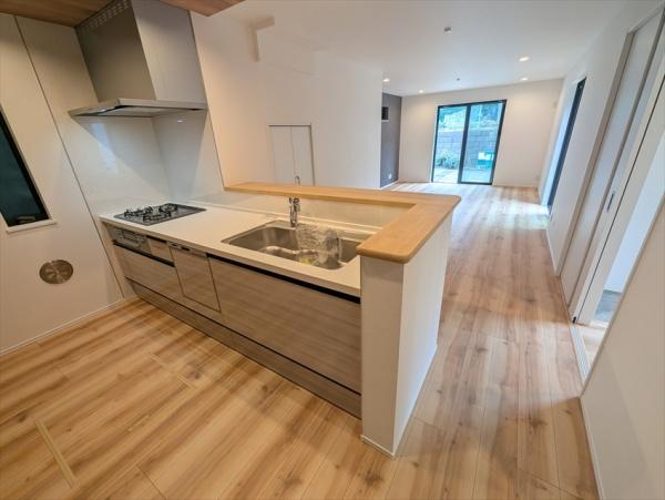 中区本牧間門　新築一戸建て全８棟７号棟