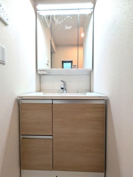 磯子区滝頭１丁目　新築一戸建て全1棟