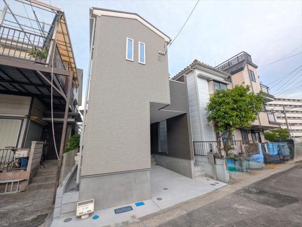 磯子区滝頭１丁目　新築一戸建て全1棟