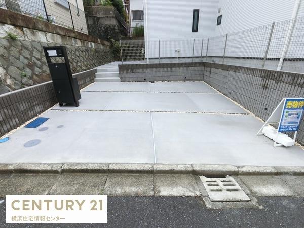 金沢区富岡西４丁目　新築一戸建て全１棟