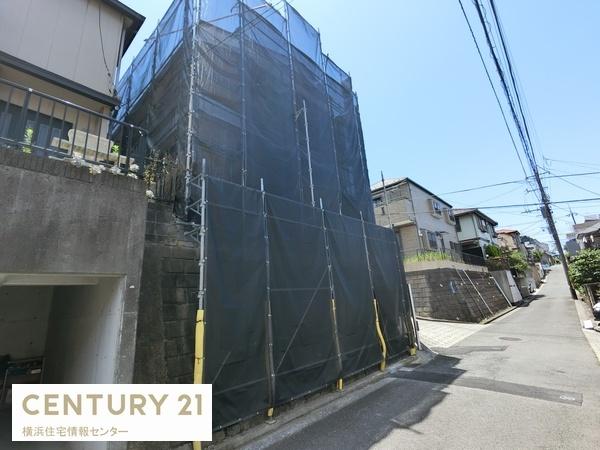 金沢区富岡西１丁目　新築一戸建て全１棟