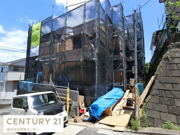 金沢区富岡西１丁目　新築一戸建て全１棟