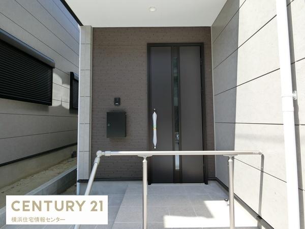 金沢区富岡西１丁目　新築一戸建て全２棟２号棟