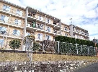逗子小坪ハイツ２号棟