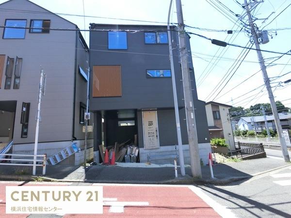金沢区六浦南２丁目　新築一戸建て全３棟３号棟