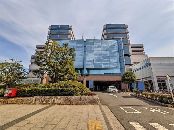 金沢シーサイドタウンなぎさ団地１２号棟(公立大学法人横浜市立大学附属病院)