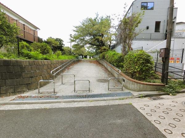 金沢区片吹　新築一戸建て全１棟(片吹公園)