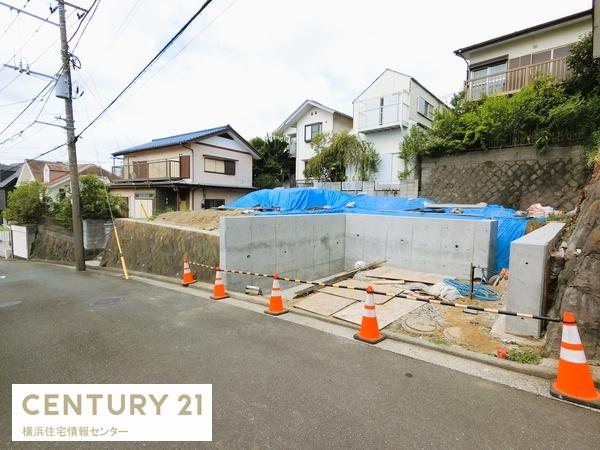 金沢区富岡西４丁目　新築一戸建て全１棟