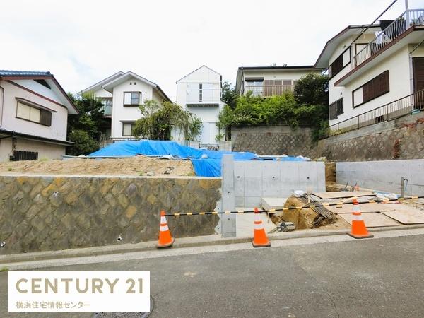 金沢区富岡西４丁目　新築一戸建て全１棟