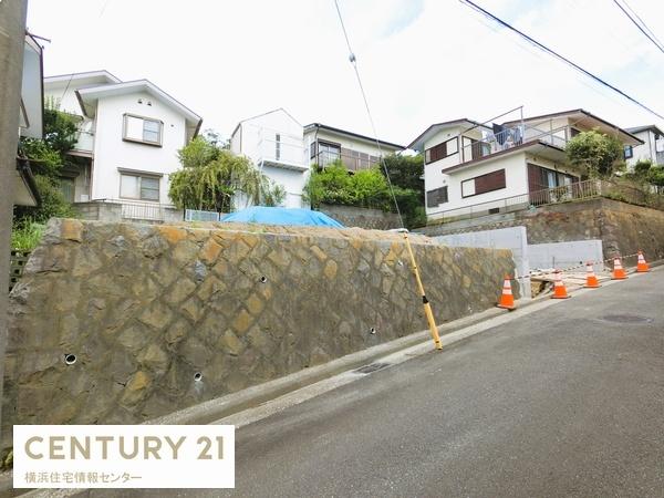 金沢区富岡西４丁目　新築一戸建て全１棟
