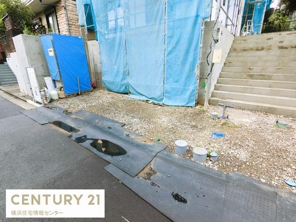 金沢区富岡西７丁目　新築一戸建て全１棟