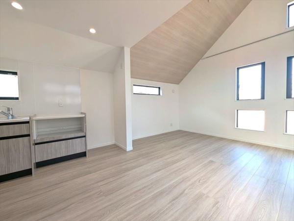 磯子区岡村２丁目　新築一戸建て全２棟Ｂ号棟