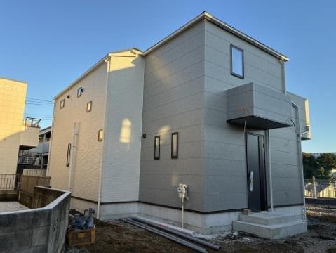 金沢区富岡西２丁目　新築一戸建て全１棟