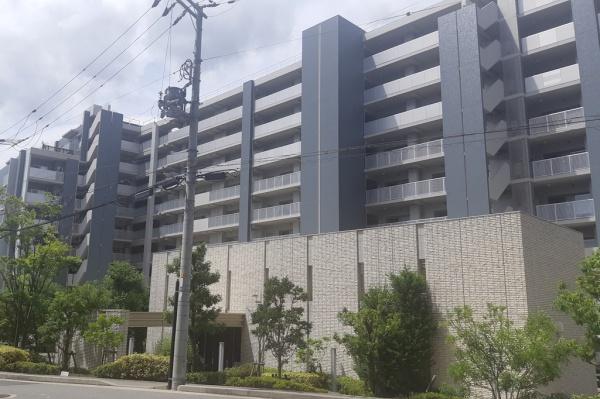 プレミスト南千里津雲台パークフロント