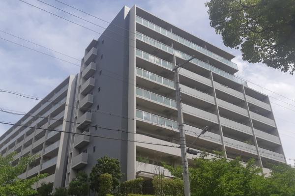 プレミスト南千里津雲台パークフロント