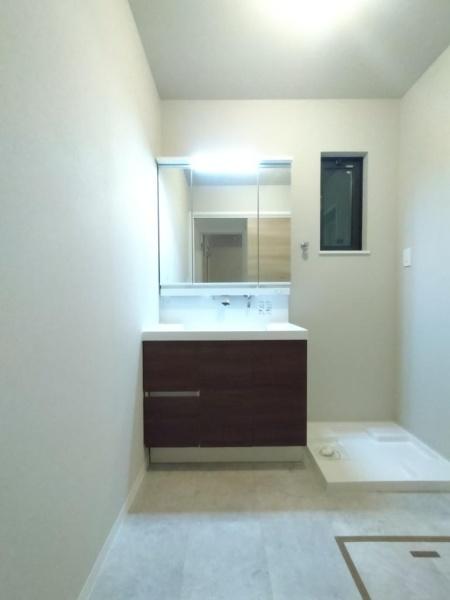 摂津市鳥飼野々３丁目の中古一戸建て