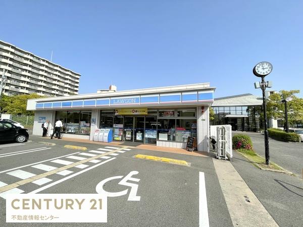 北恩加島住宅1号棟(ローソンマリンテニスパーク北村店)