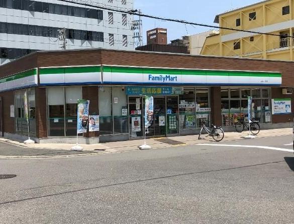 ファミリープラザ朝潮橋B棟(ファミリーマート三先1丁目店)