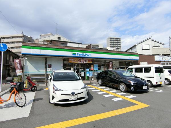 ファミール西九条(ファミリーマート西九条三丁目店)