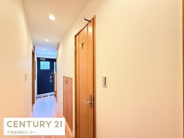 大阪市此花区伝法3丁目の中古一戸建て(玄関)