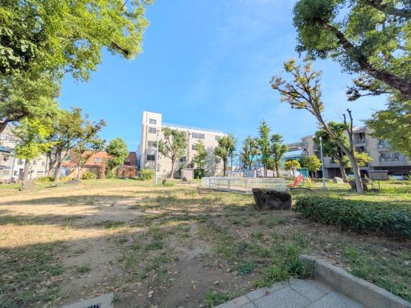 ネオハイツ港大橋(港晴南公園)