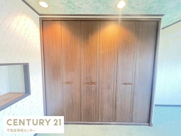 近鉄南港ガーデンハイツ24号棟(収納)