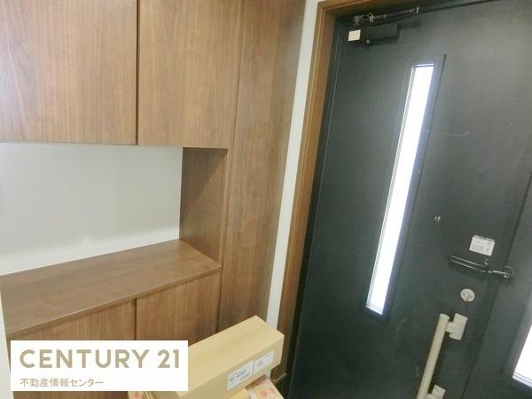 大阪市港区市岡元町2丁目の中古一戸建て(玄関)