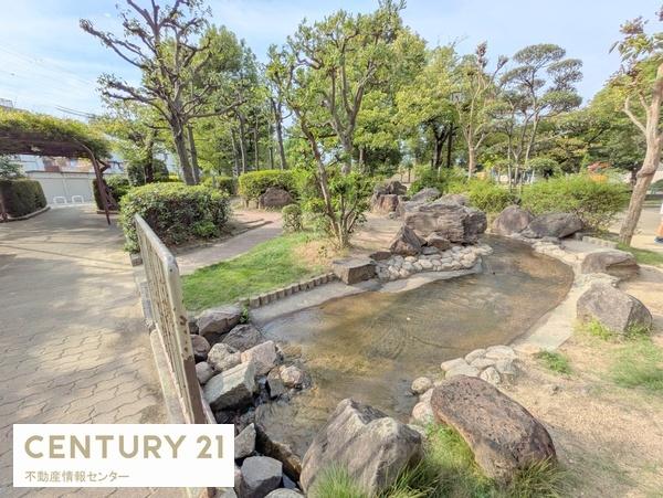 ルネ・パークプラザ