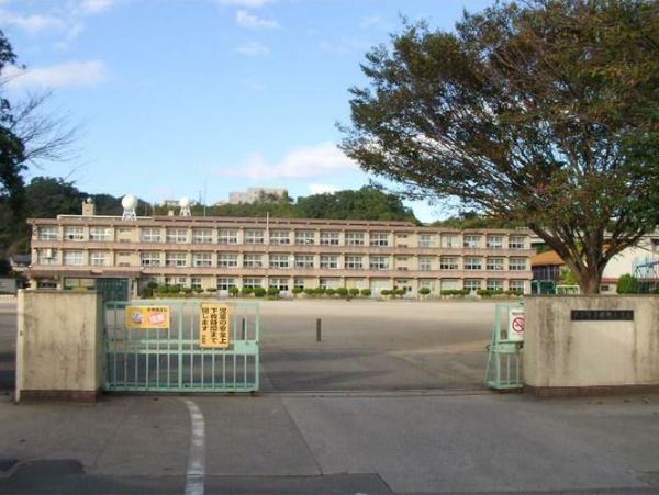 大石町第1-2号棟(大分市立荏隈小学校)
