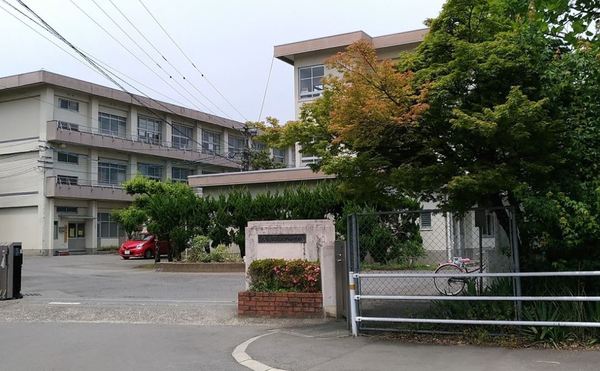星和台2丁目1期1号棟(大分市立敷戸小学校)