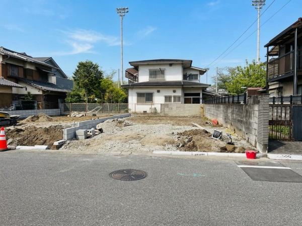 新春日町1丁目1期2号棟