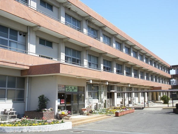 センチュリータウン坂ノ市西ⅢＷ　新築(大分市立坂ノ市中学校)
