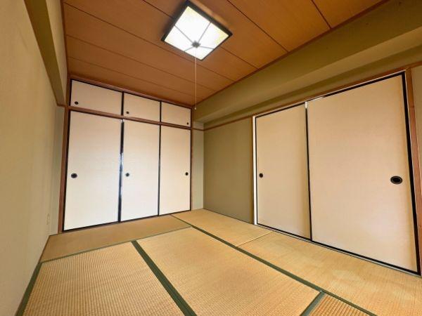 エメラルドマンション古国府(和室)