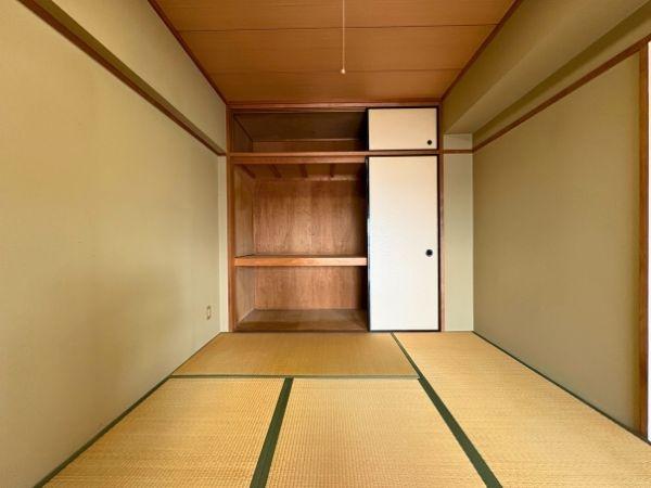 エメラルドマンション古国府(和室)