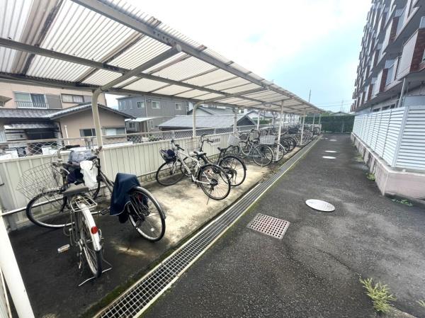 エメラルドマンション古国府