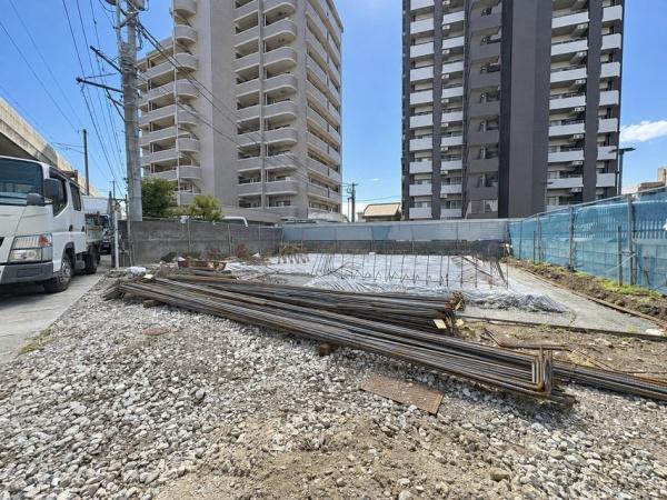 南春日　新築